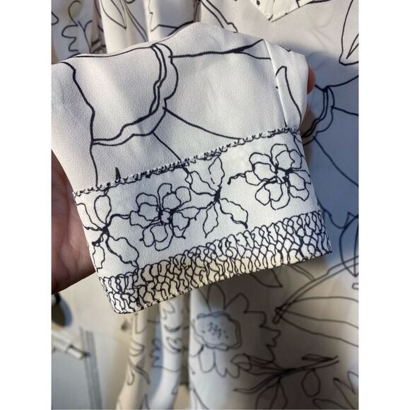 Loft Women’s Lightweight Peasant Long Sleeve Floral Blouse Size Small - Picture 4 of 5